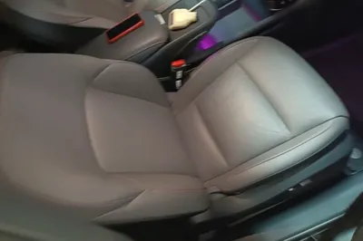 Hongqi EH7