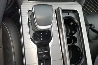 Hongqi HS7 PHEV
