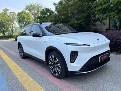 Nio ES8