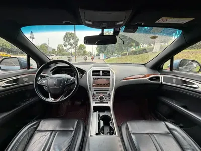Lincoln MKZ