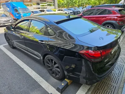 Hyundai Aslan