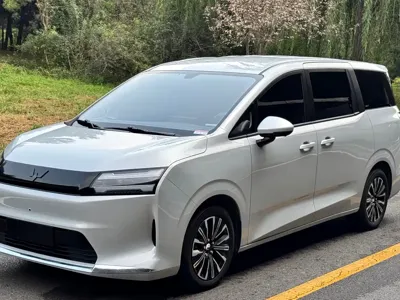 Wuling Xingguang 730 New Energy