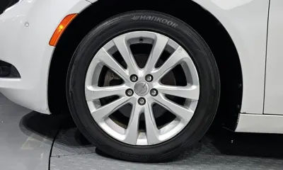 Chrysler 200