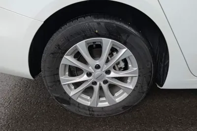 Roewe i5