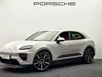 Porsche Macan EV