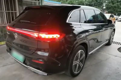 Mercedes-Benz EQS SUV
