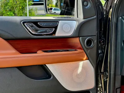 Lincoln Navigator