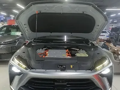 Nio ES8