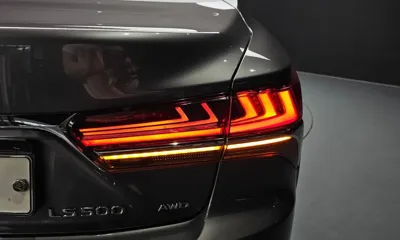 Lexus LS