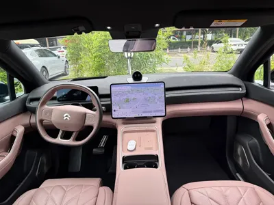 Nio EC6