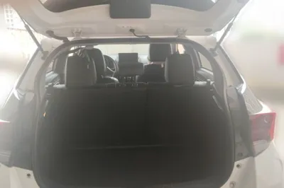 Toyota YARiS L Zhi Xuan