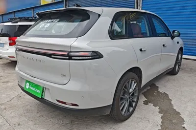 Leapmotor C10