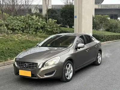Volvo S60 (Import)