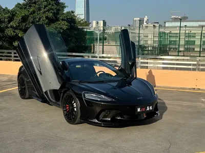 McLaren GT