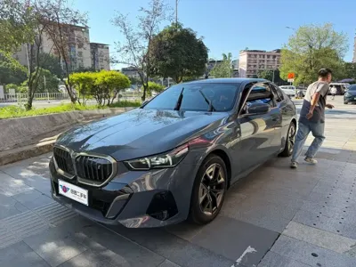 BMW i5