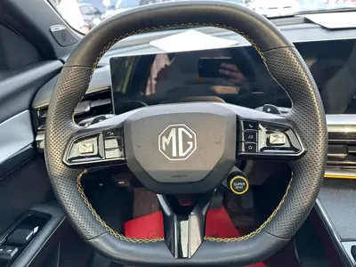MG MG5 Scorpio