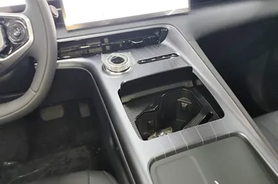 Geely Galaxy E5