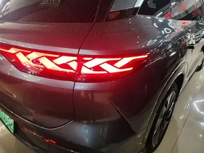 BYD 唐L