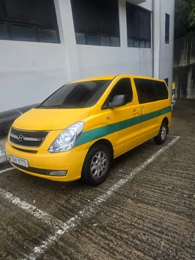 Hyundai Starex