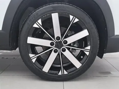 Geely ICON