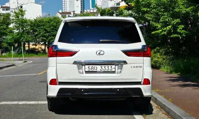 Lexus LX