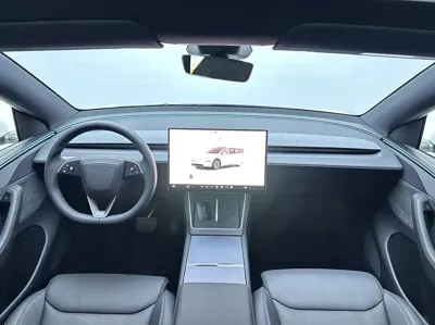 Tesla Model Y L