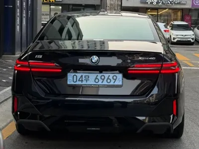 BMW i5