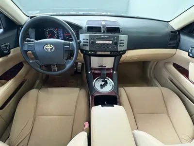 Toyota Reiz