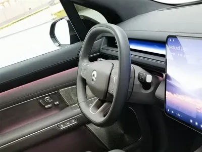 Nio ES8