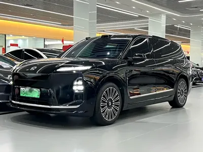 Nio ES8