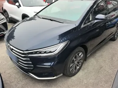 BYD MAX