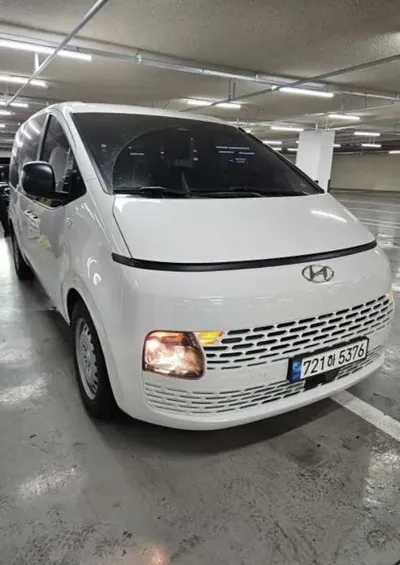 Hyundai Staria