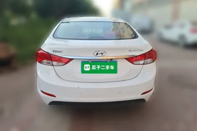 Hyundai Elantra (5th Generation