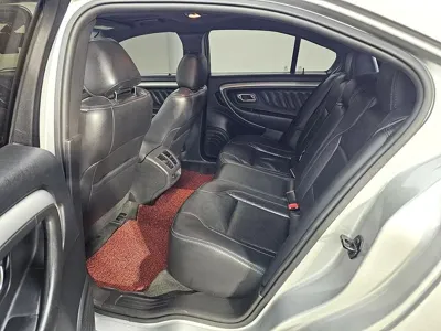 Ford Taurus