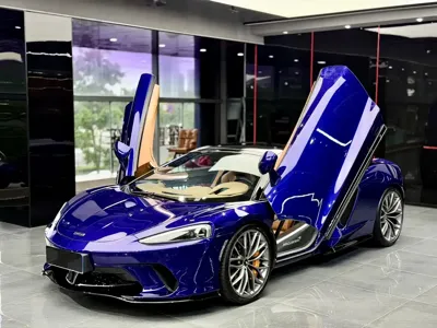 McLaren GT