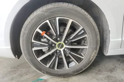 Roewe i5