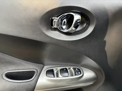Infiniti ESQ
