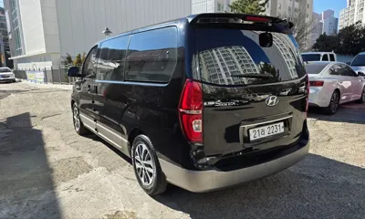 Hyundai Starex