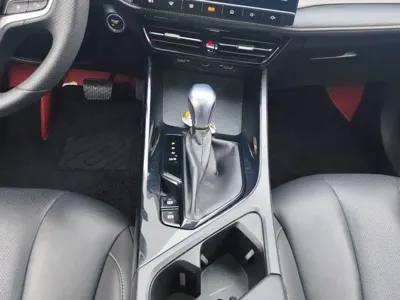 Roewe i5