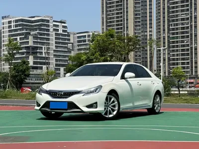 Toyota Reiz