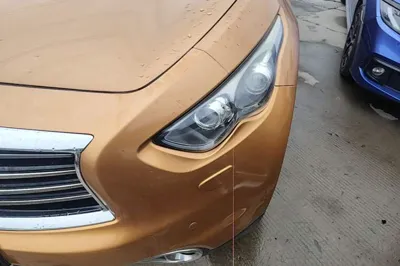 Infiniti QX70