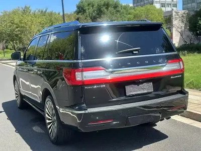 Lincoln Navigator