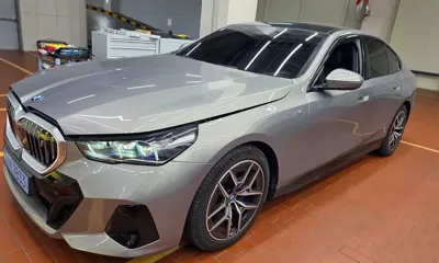 BMW i5