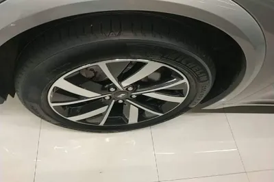 Li Auto L7