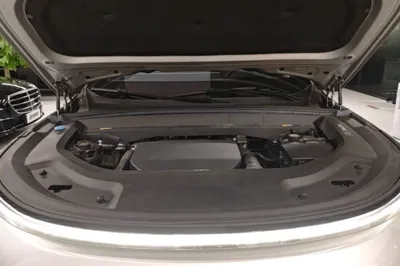 Li Auto L9