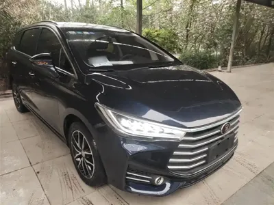 BYD MAX