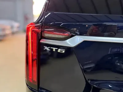 Cadillac XT6
