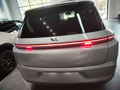 Li Auto Li L8