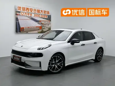 Lynk & Co 03