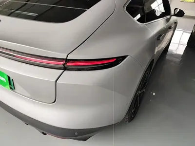 Nio ET5